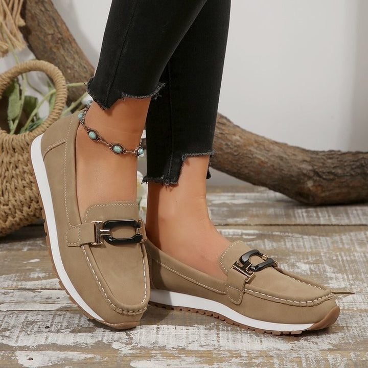Damen Mokassin-Slipper mit Ziermetall-Bit und dämpfender Profilsohle Drune