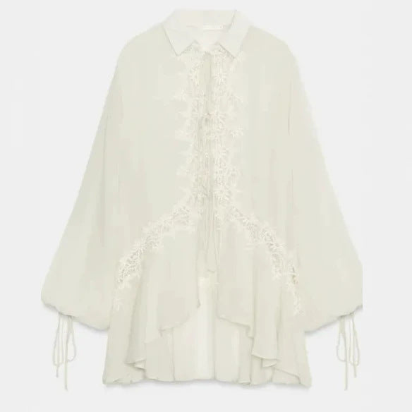 Damen Romantische Tunika‑Bluse mit Spitzenapplikation, Volantsaum und Ballonärmeln Drune