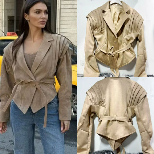 Damen nan taillierter Veloursleder-Blazer mit plissierten Schulterdetails und Bindegürtel Drune