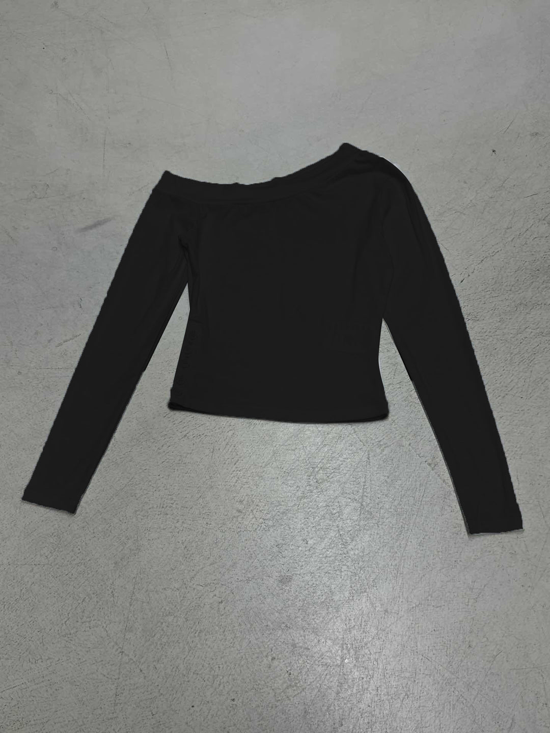 Damen nan schulterfreies Langarmshirt mit taillierter Silhouette und seitlicher Knopfleiste Drune