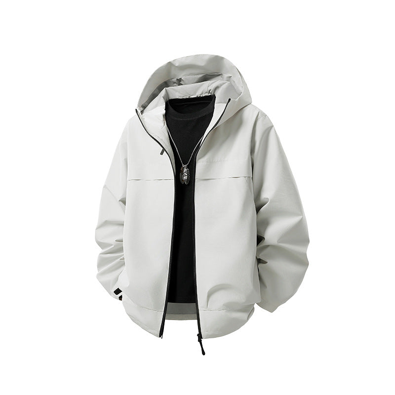 Herren Kapuzen-Softshelljacke mit technischem Windschutz, Two‑Way-Reißverschluss und versteckten Utility-Taschen Drune