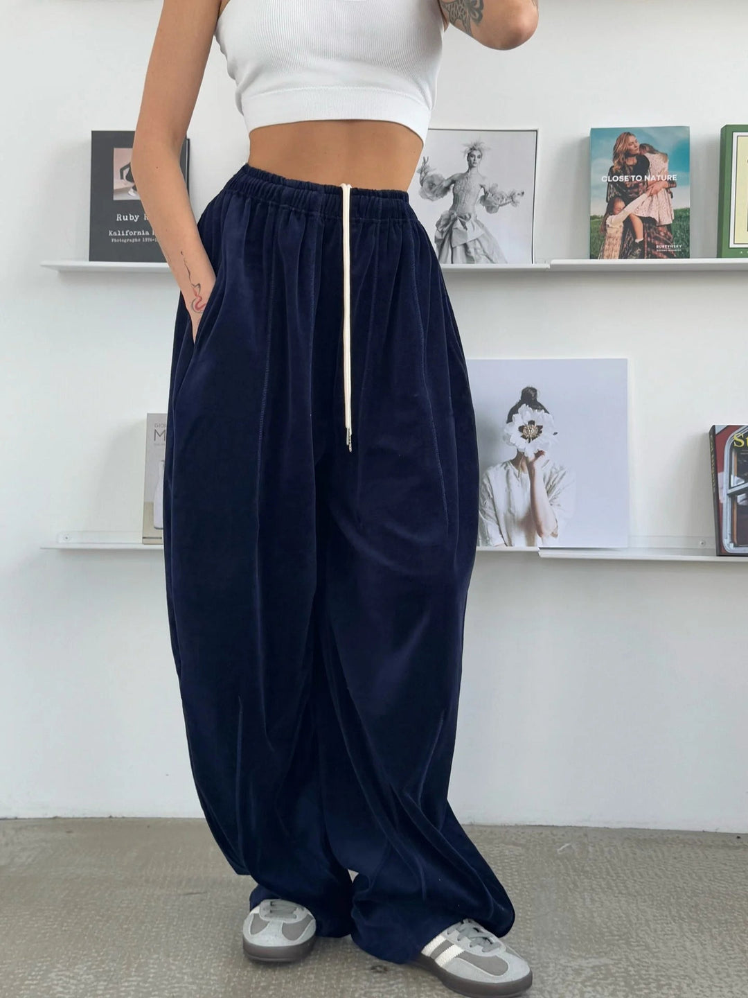 Damen weite Velours-Hose mit elastischem Bund und praktischen Seitentaschen Drune