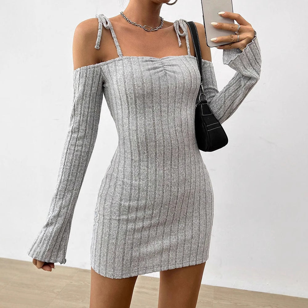 Damen Off-Shoulder Minikleid mit Rüschendetails und feinem Rippstrick Drune