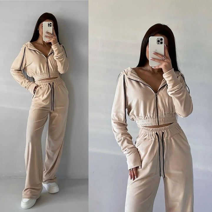 Damen lässiges Fleece-Set mit cropped Oberteil und weiter Hose