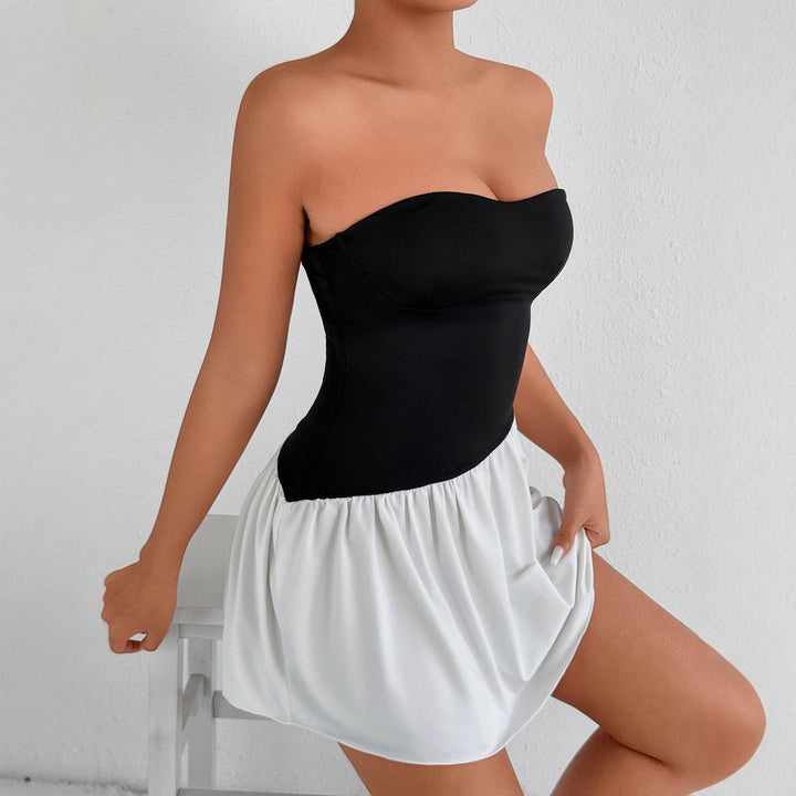 Damen Tailliertes Bandeau-Kleid mit schwingendem Rock Drune