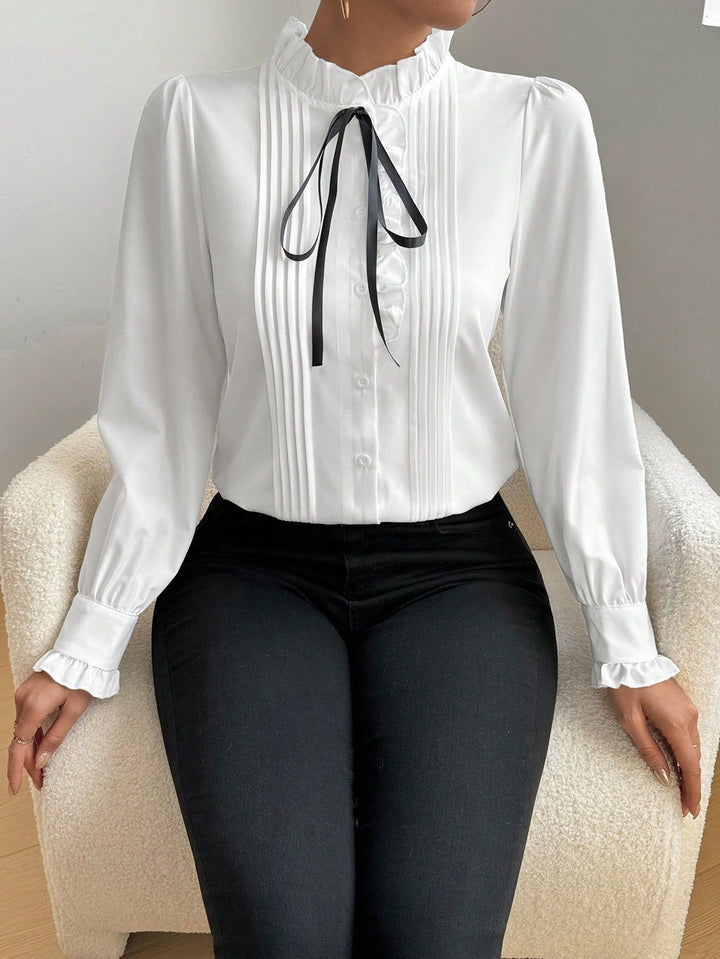 Damen Rüschenbluse mit Stehkragen, Längsfalten und Schleifenband Drune