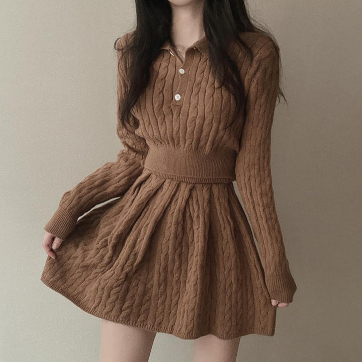 Damen Strickkleid mit Polokragen und strukturiertem Zopfmuster Drune