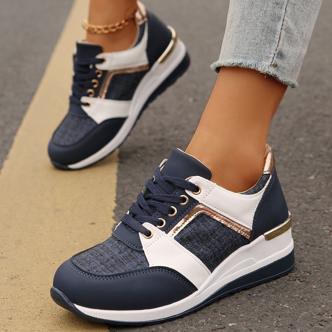 Damen sportive Keil-Sneaker mit strukturiertem Strickmix gepolstertem Komfortfußbett und goldenen Akzenten Drune