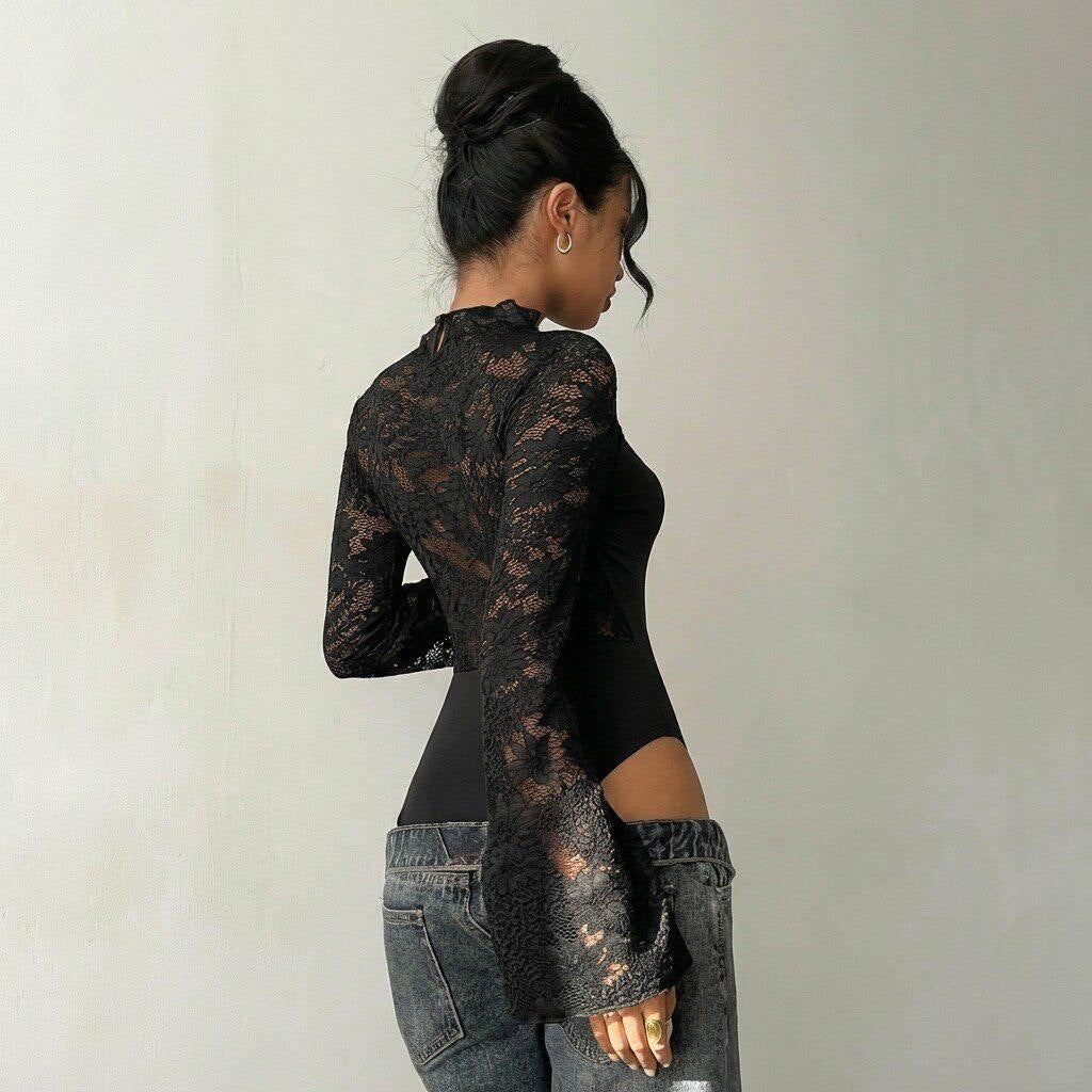 Damen Body mit transparenten Spitzenärmeln und modernem Cut-Out Drune