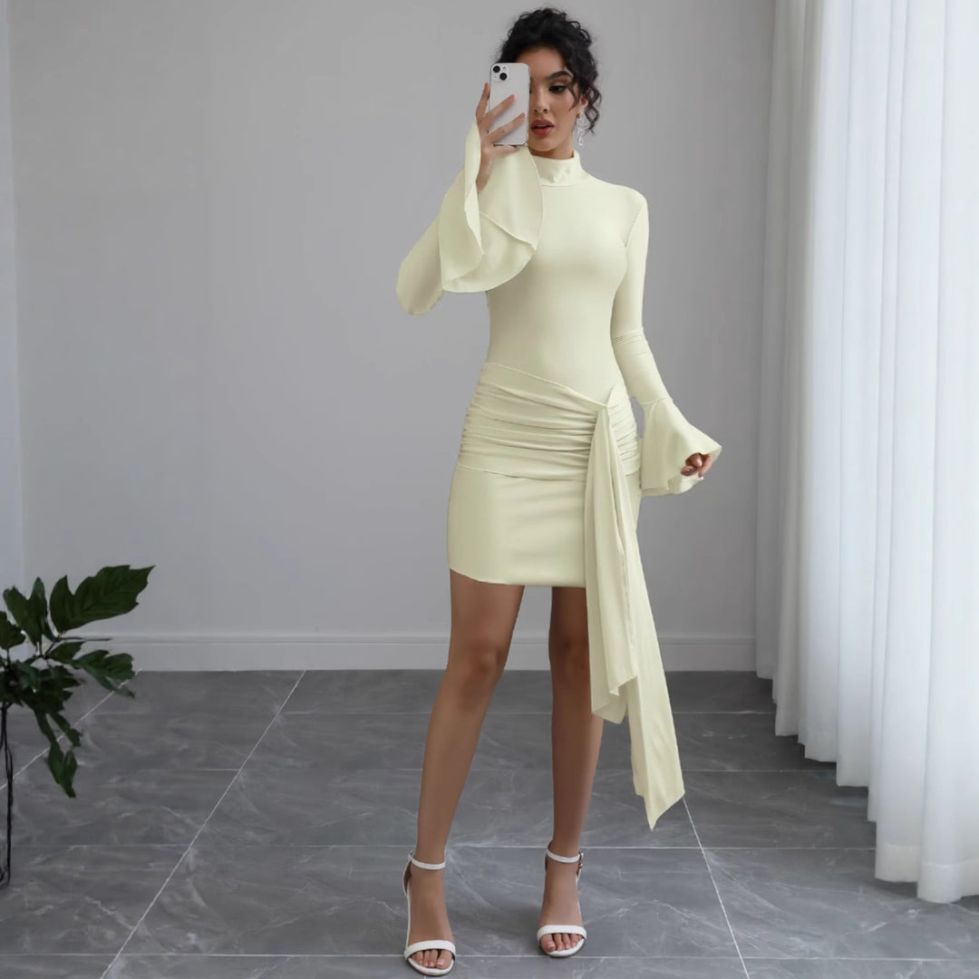 Damen Enganliegendes Mini-Kleid mit Rollkragen, Raffung, Bindeschal und Glockenärmeln Drune