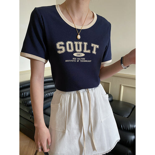Damen T-Shirt mit kontrastierendem Rundhalsausschnitt und stylischem Schriftzug Drune