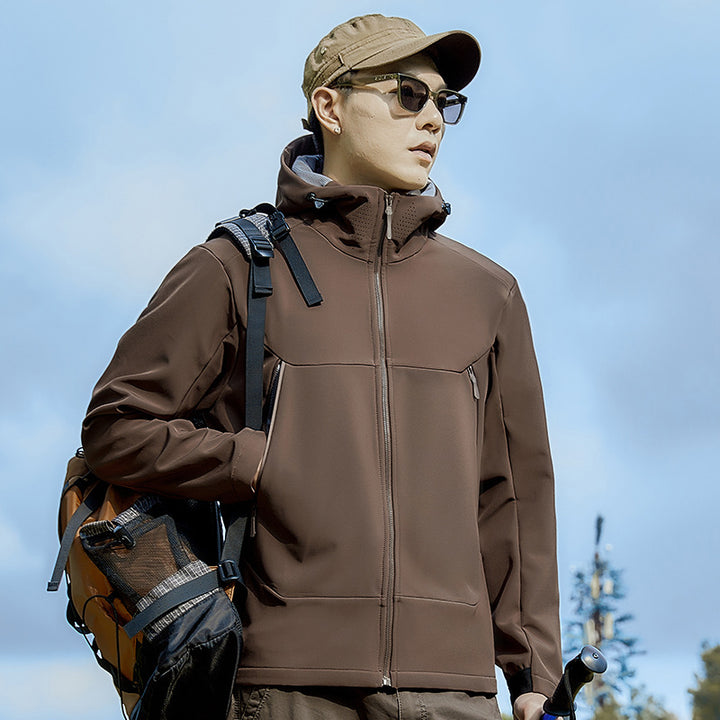 Herren Softshell-Funktionsjacke mit hohem Thermokragen, Kapuze und wasserabweisenden Reißverschlüssen Drune