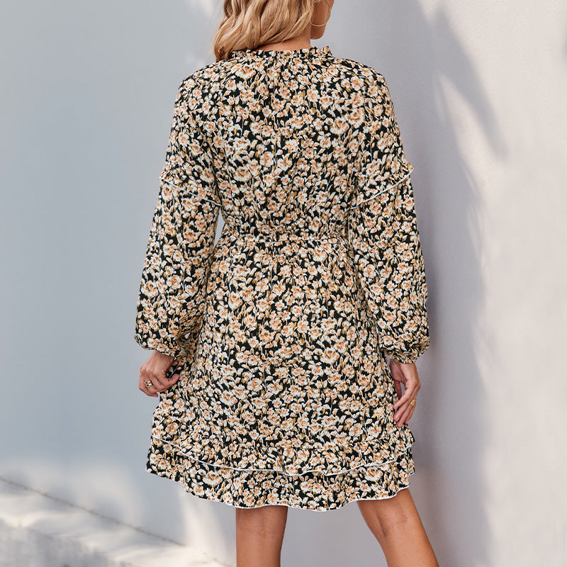 Damen Florales Midikleid mit V-Ausschnitt, Smok-Taillenbund und Volantstufen Drune