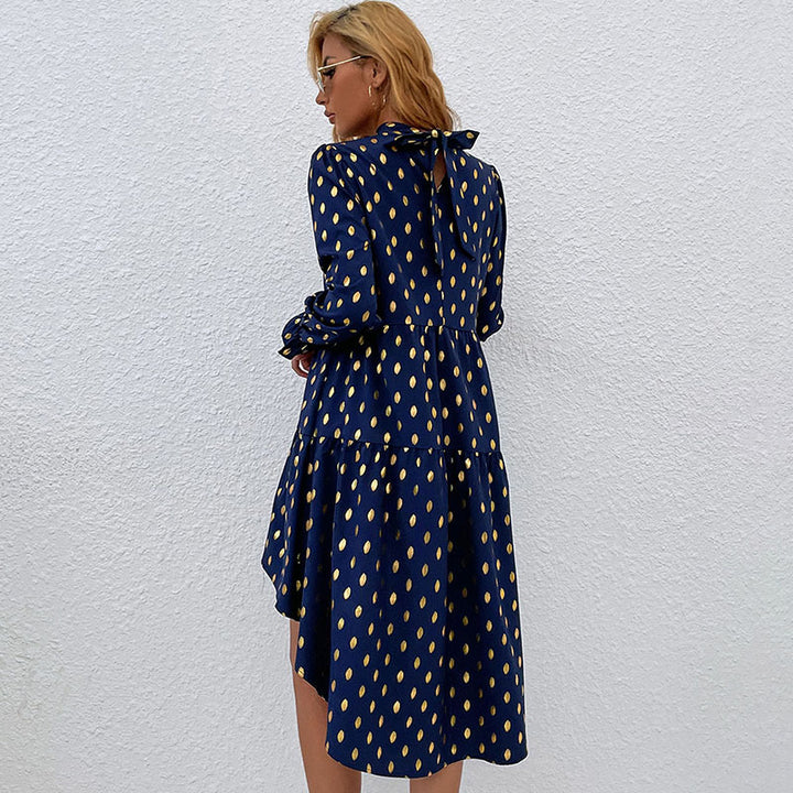 Damen Volant-Stufenkleid mit gerafftem Stehkragen und glänzenden Pünktchen Drune
