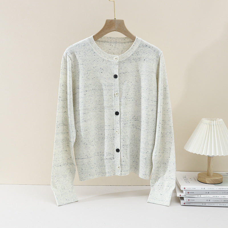 Damen Leichter gestrickter Kurzcardigan mit Rundhals, Mélange‑Struktur und kontrastierenden Knöpfen Drune