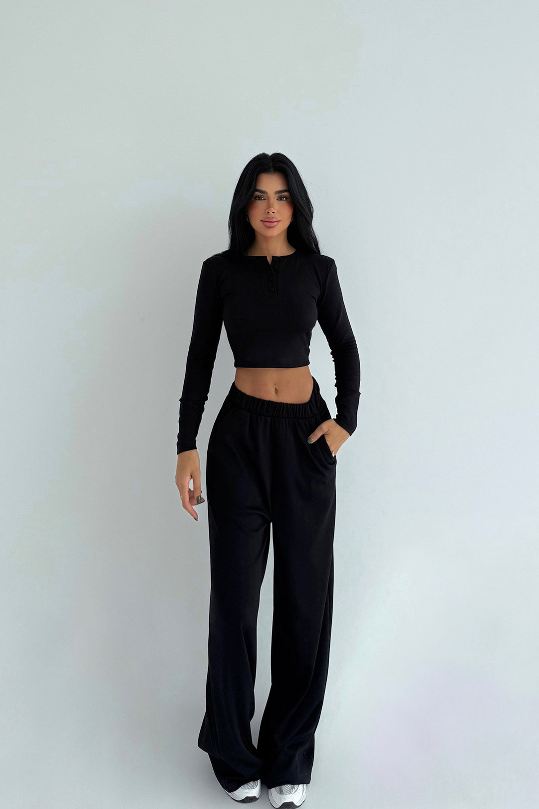 Damen cropped Oberteil und weite Hose mit Knopfdetails Drune