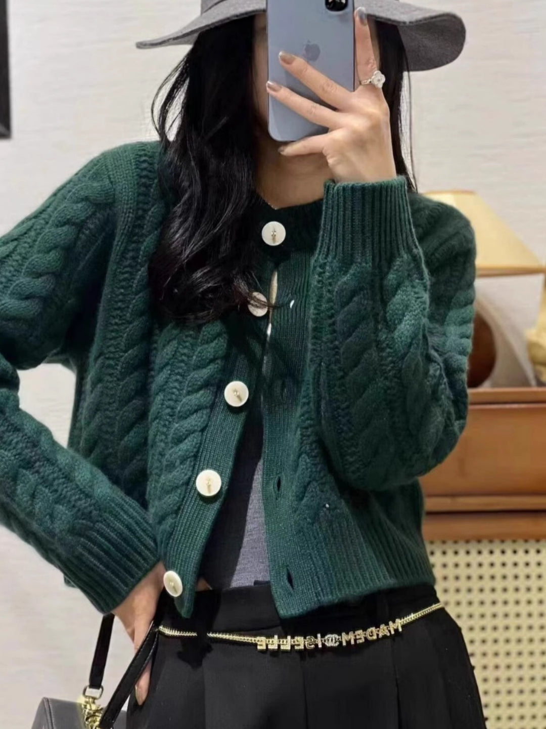 Damen Kurzer Zopfstrick‑Cardigan mit breitem Rippsaum und großen Knöpfen Drune