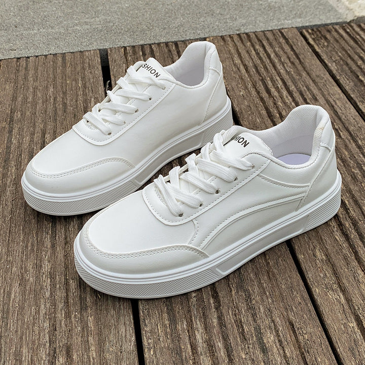 Damen Plateau-Sneaker mit goldener Zierkante und gepolstertem Komfortfußbett Drune