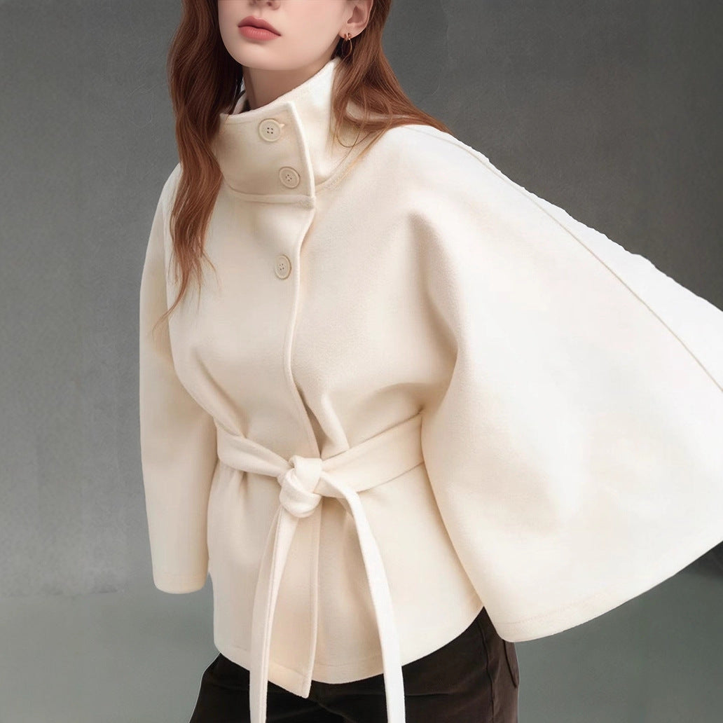 Damen moderne Cape-Jacke mit abnehmbarem Gürtel und hohem Kragen Drune