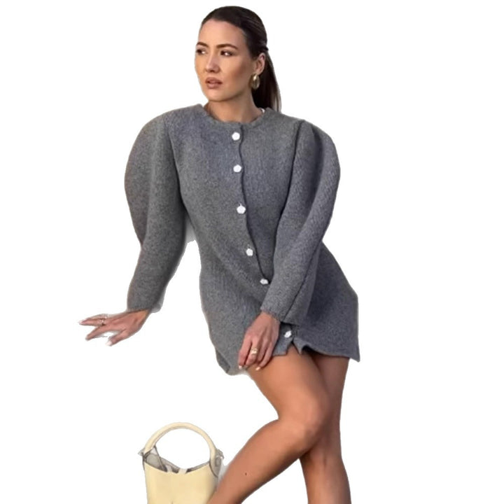 Damen Strickkleid mit voluminösen Ärmeln und eleganten Knopfdetails Drune