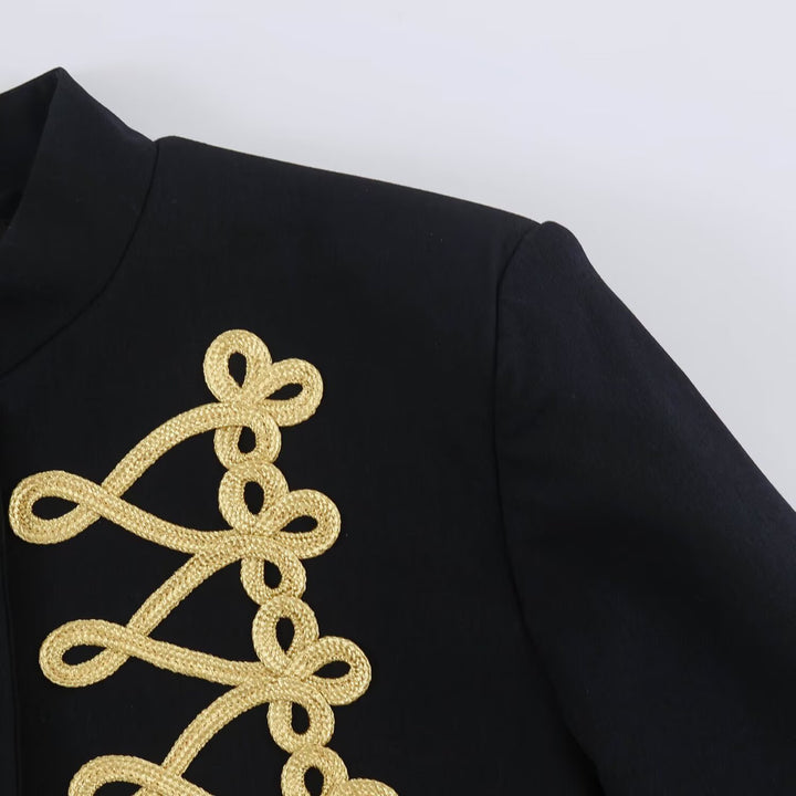 Damen Kurzjacke im Matrosenstil mit Goldkordelapplikation und Stehkragen Drune