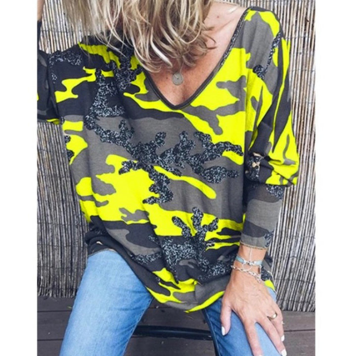 Damen Oversize V‑Ausschnitt Longshirt mit Camouflage‑Print und Glitzerbesatz Drune