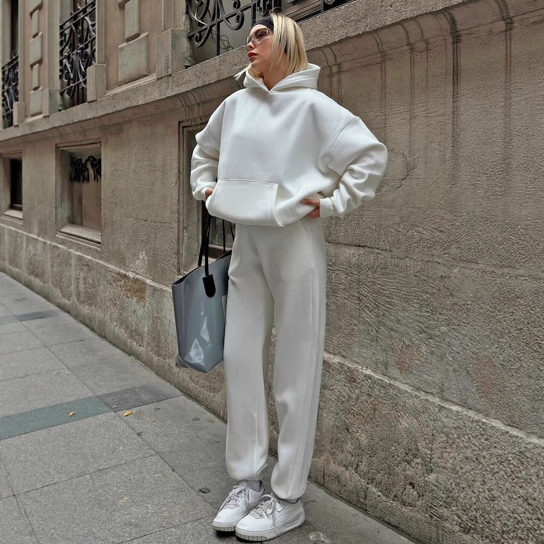 Damen Oversized Hoodie und weite Jogginghose im lässigen Look Drune