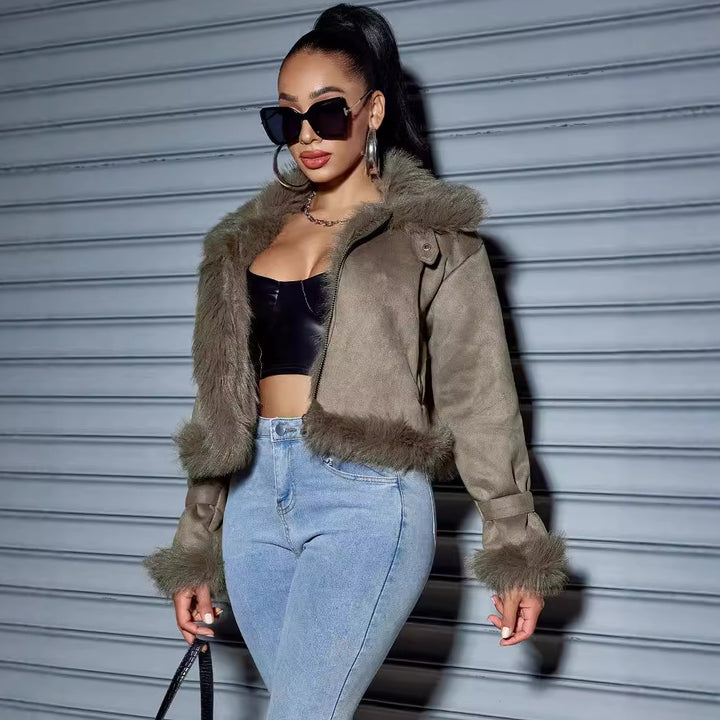 Damen Kurzjacke aus Wildlederoptik mit Fellbesatz, Kapuze & Reißverschluss Drune