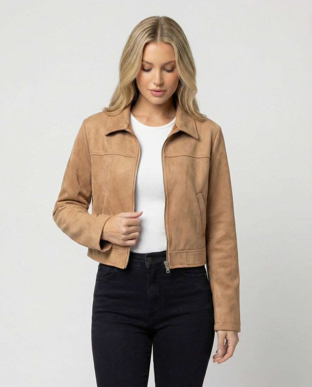Damen Bekleidungsgeschäft kurz geschnittene Reißverschlussjacke mit Hemdkragen und taillierter Silhouette aus Wildlederimitat Drune
