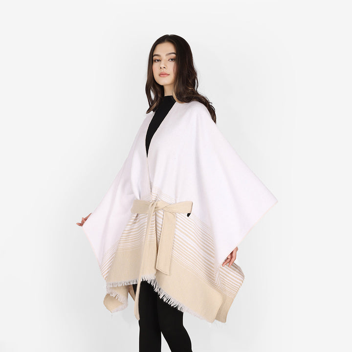 Damen Wickelponcho aus Feinstrick mit Bindegürtel und Fransensaum Drune