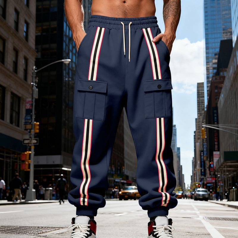 Herren Cargo-Jogginghose im Urban-Streetwear-Look mit Kontraststreifen und Klappentaschen Drune