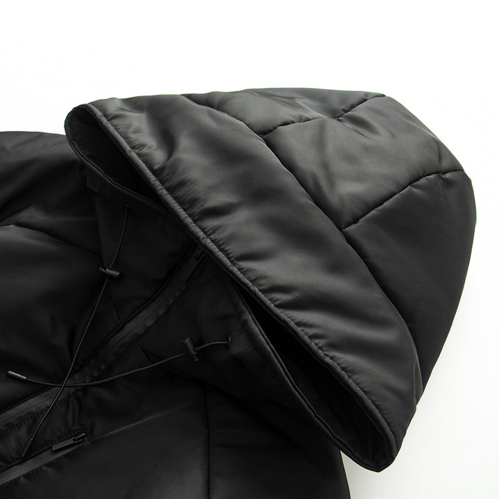 Damen nan kurz geschnittene Steppjacke mit hohem Stehkragen, weitem Funnel‑Hood und wasserabweisender Oberfläche Drune