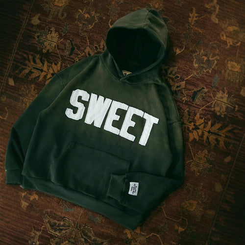Unisex nan weit geschnittener Kapuzenpullover mit aufgesetzten Buchstabenapplikationen und Kängurutasche Drune