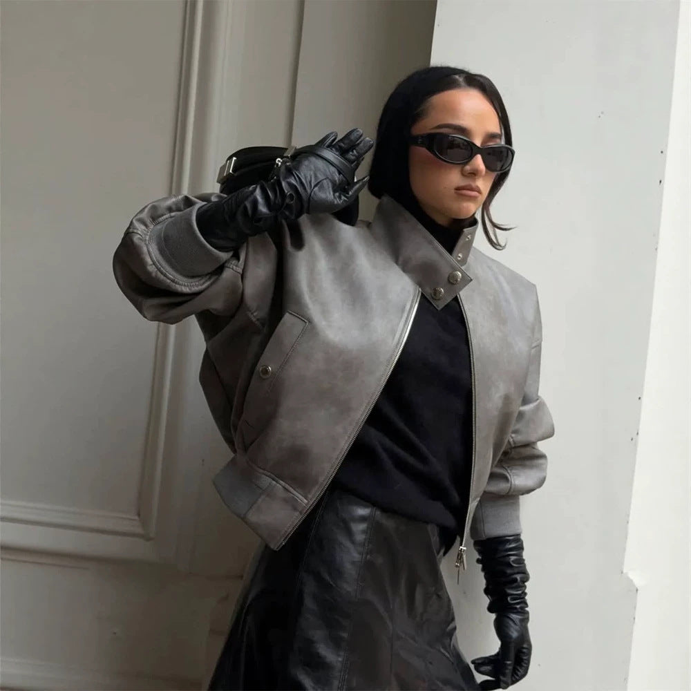 Damen Kurzer Oversize‑Lederimitat‑Bomber mit hohem Stehkragen und Druckknopfdetails Drune