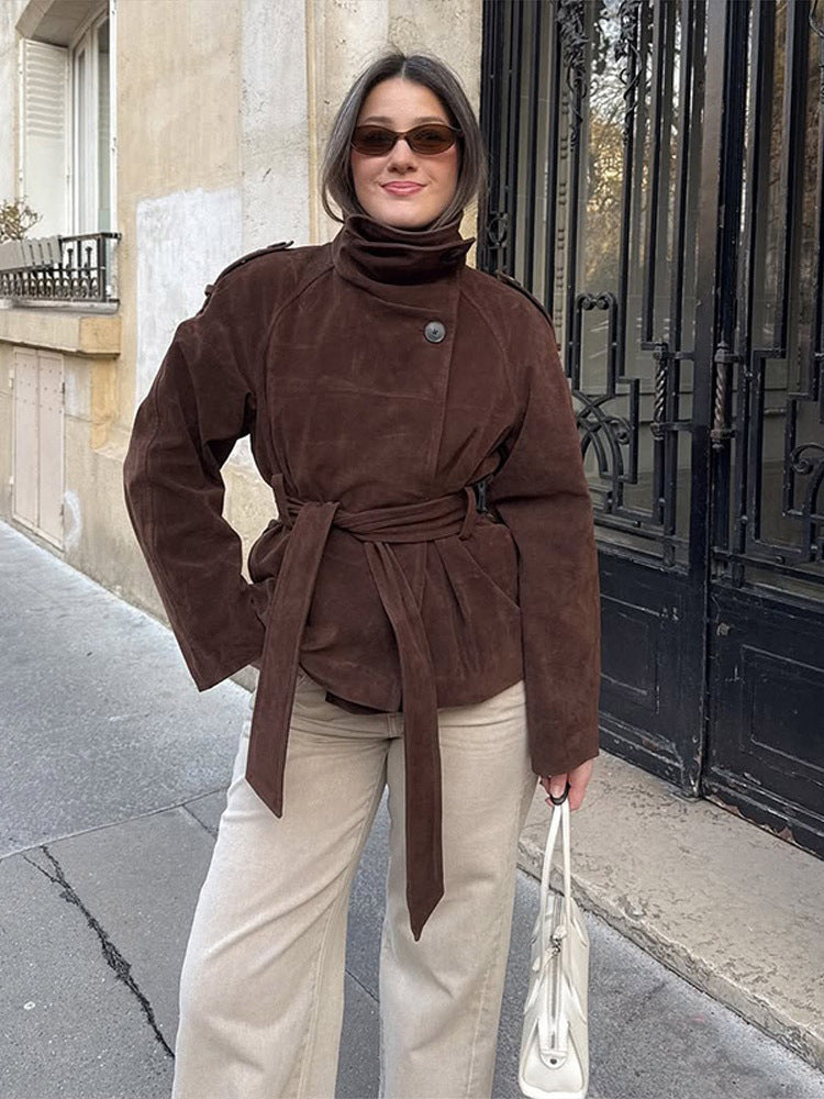 Damen Kurzjacke aus Veloursleder mit hohem Stehkragen und Bindegürtel Drune