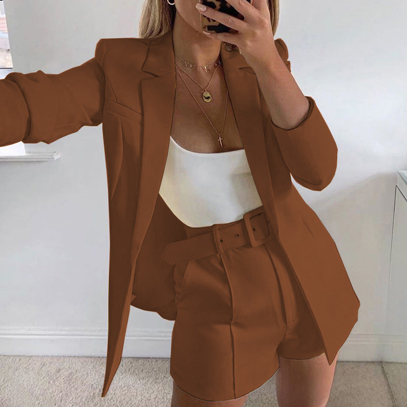 Damen Zweiteiliges maßgeschneidertes Blazer‑Set mit hochtaillierten Shorts und Gürtel Drune