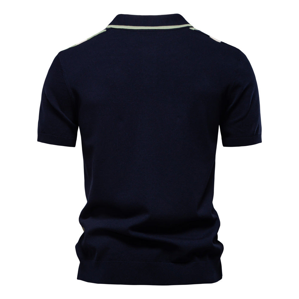 Herren nan retro-inspiriertes Strickpolo mit vertikaler Intarsienstruktur und offenem Kentkragen Drune