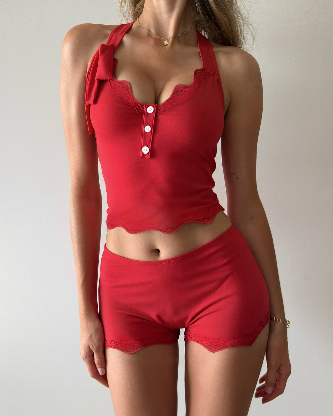 Damen Pyjama-Set mit Rüschendetails und Knopfverschluss Drune