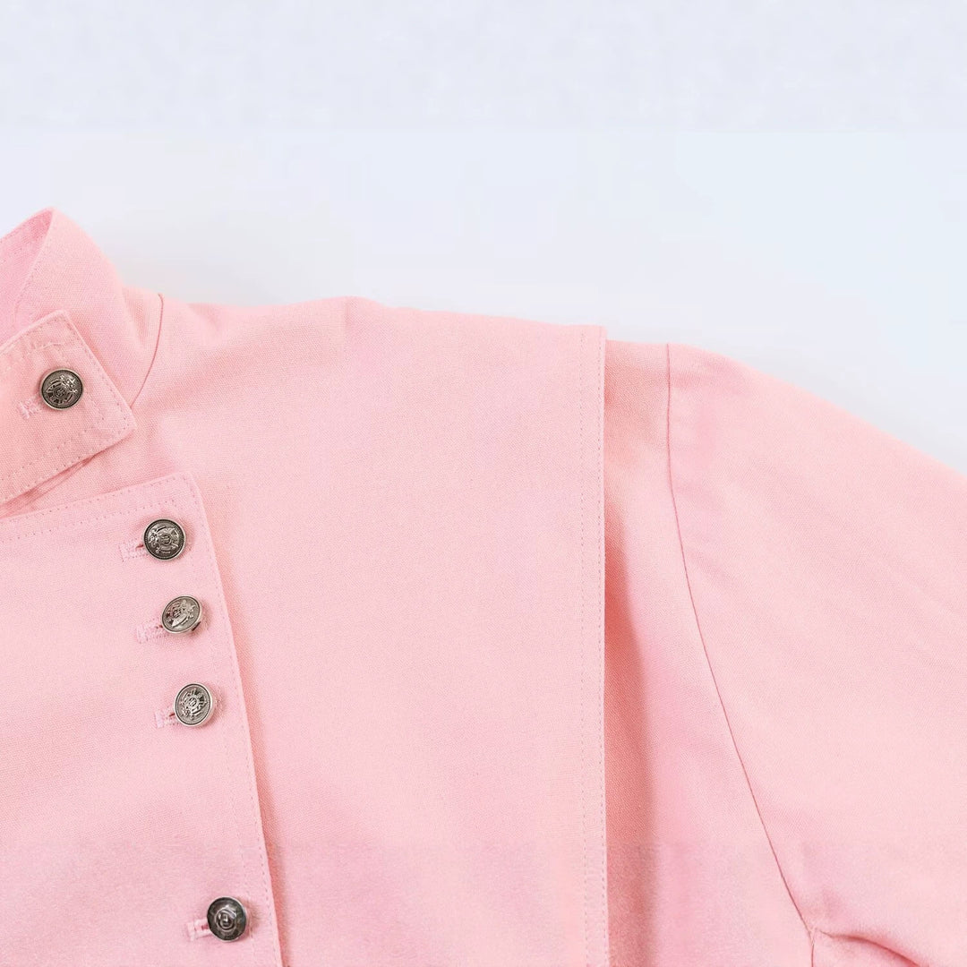 Damen Kurzblouson im Origami‑Look mit Stehkragen, asymmetrischer Knopfleiste und aufgesetzten Taschen Drune