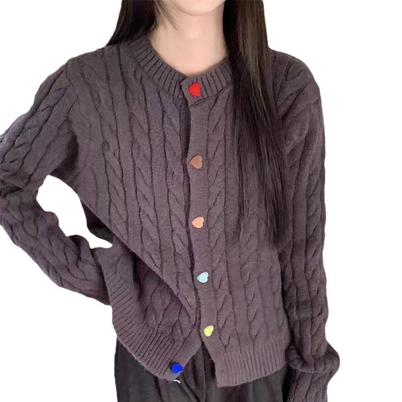 Damen Strickjacke mit Zopfmuster und bunten Knopfdetails Drune