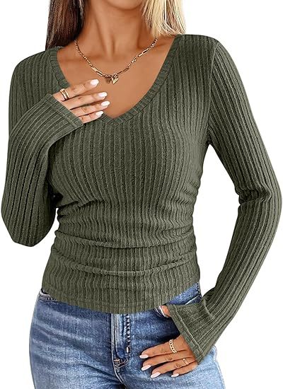 Damen Geripptes tailliertes Langarm-Feinstrickshirt mit V‑Ausschnitt und Ärmelschlitz Drune