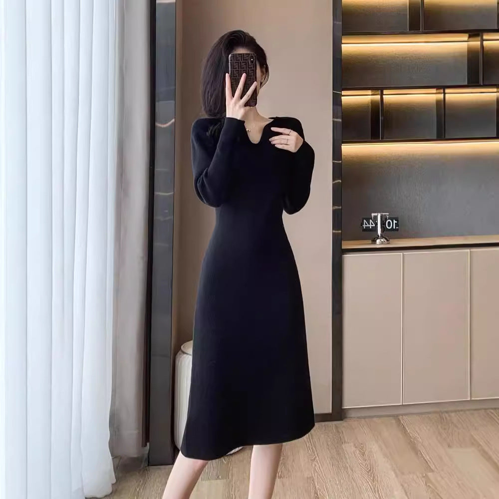 Damen Strickkleid mit tiefem V-Ausschnitt und speziell entwickelter Struktur Drune