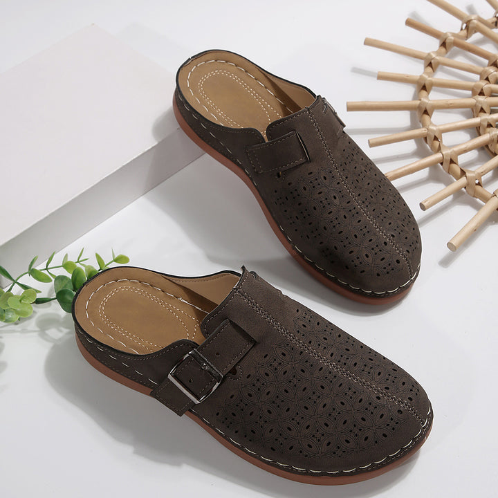 Damen Perforierte Komfort-Mules mit Zierlochmuster, verstellbarem Schnallenriemen und gepolstertem Fußbett Drune