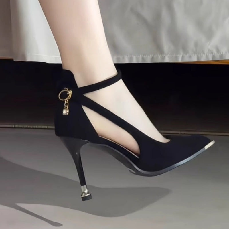 Damen elegante spitze Pumps mit Knöchelriemen Cut-Out-Seiten und zierlichem Kitten-Heel Drune