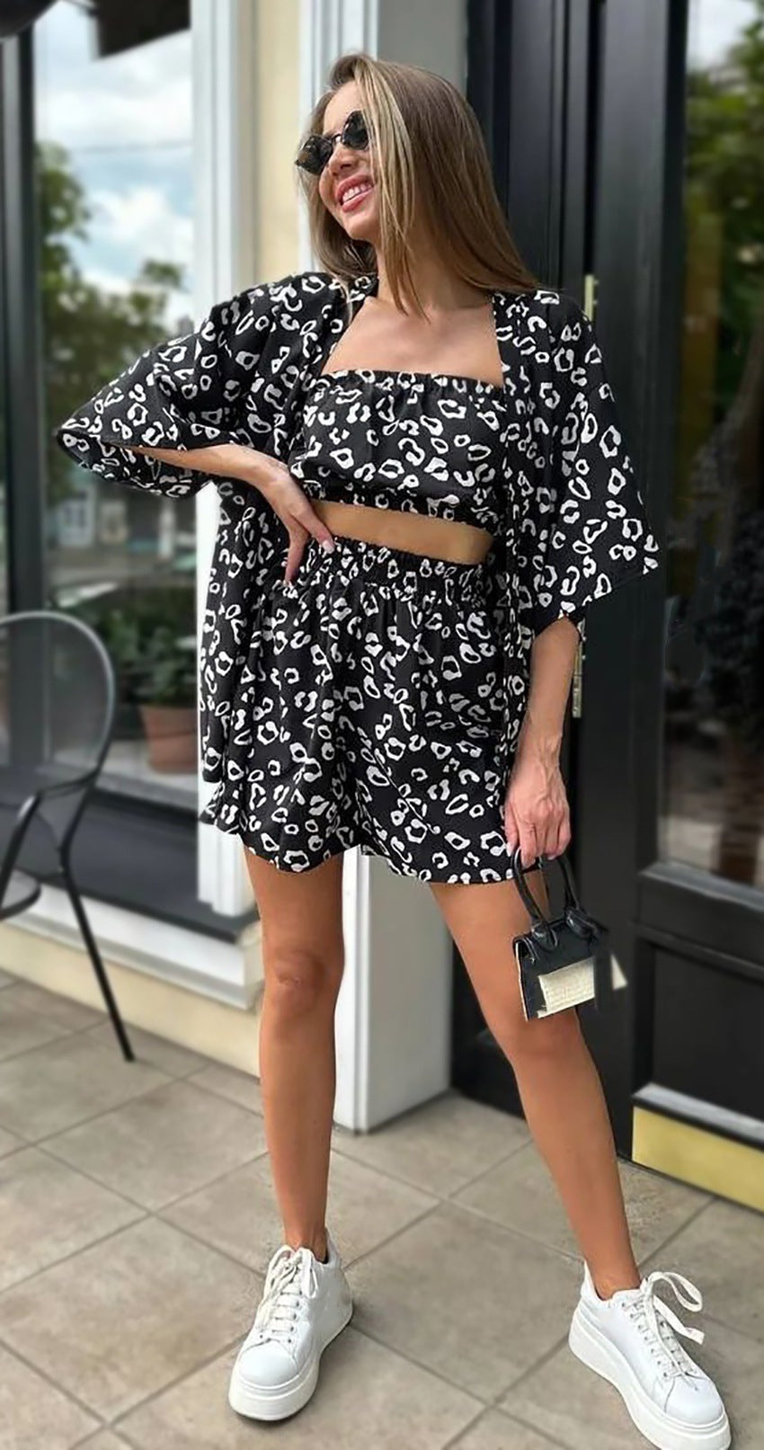 Damen Set aus luftigem Oberteil und Shorts mit animalischem Muster Drune