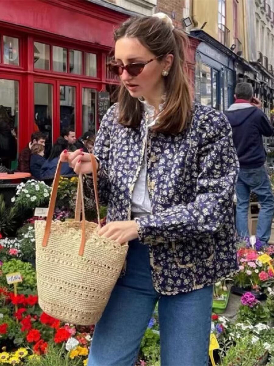 Damen Steppjacke mit floralem Allover‑Muster, rundem Ausschnitt und aufgesetzten Taschen Drune