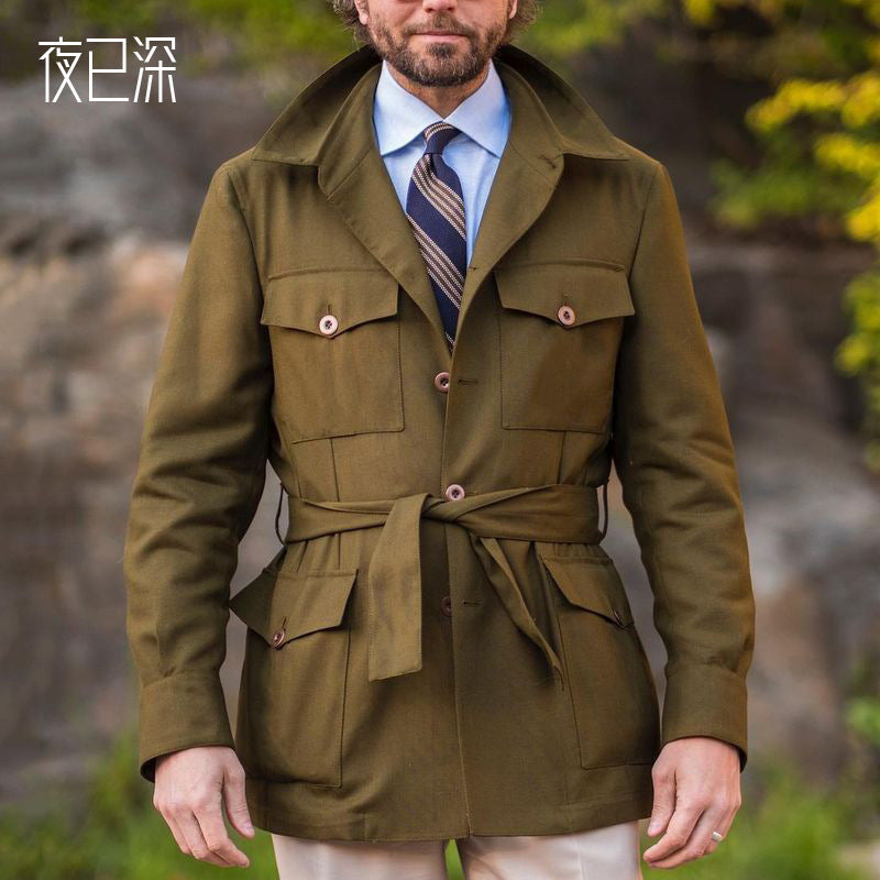 Herren Taillierte Feldjacke mit Bindegürtel, Pattentaschen und Kentkragen Drune