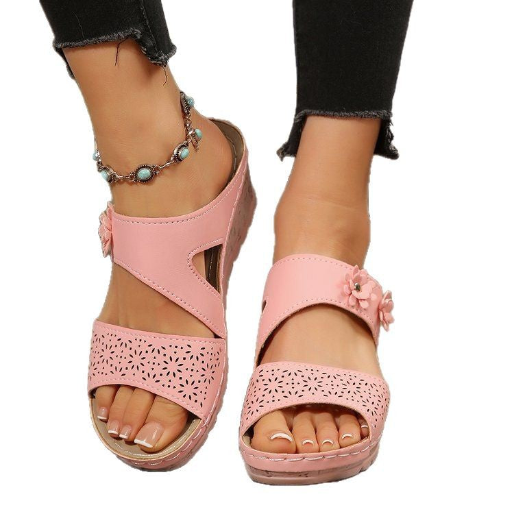 Damen Komfortable Sandalen mit floraler Perforation und ergonomischem Fußbett Drune