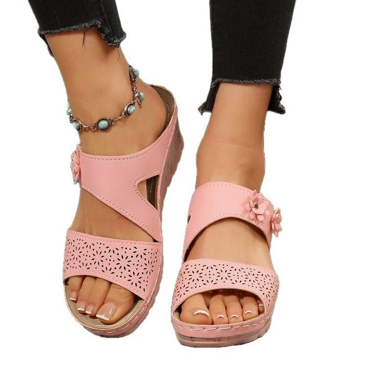 Damen Komfortable Sandalen mit floraler Perforation und ergonomischem Fußbett Drune