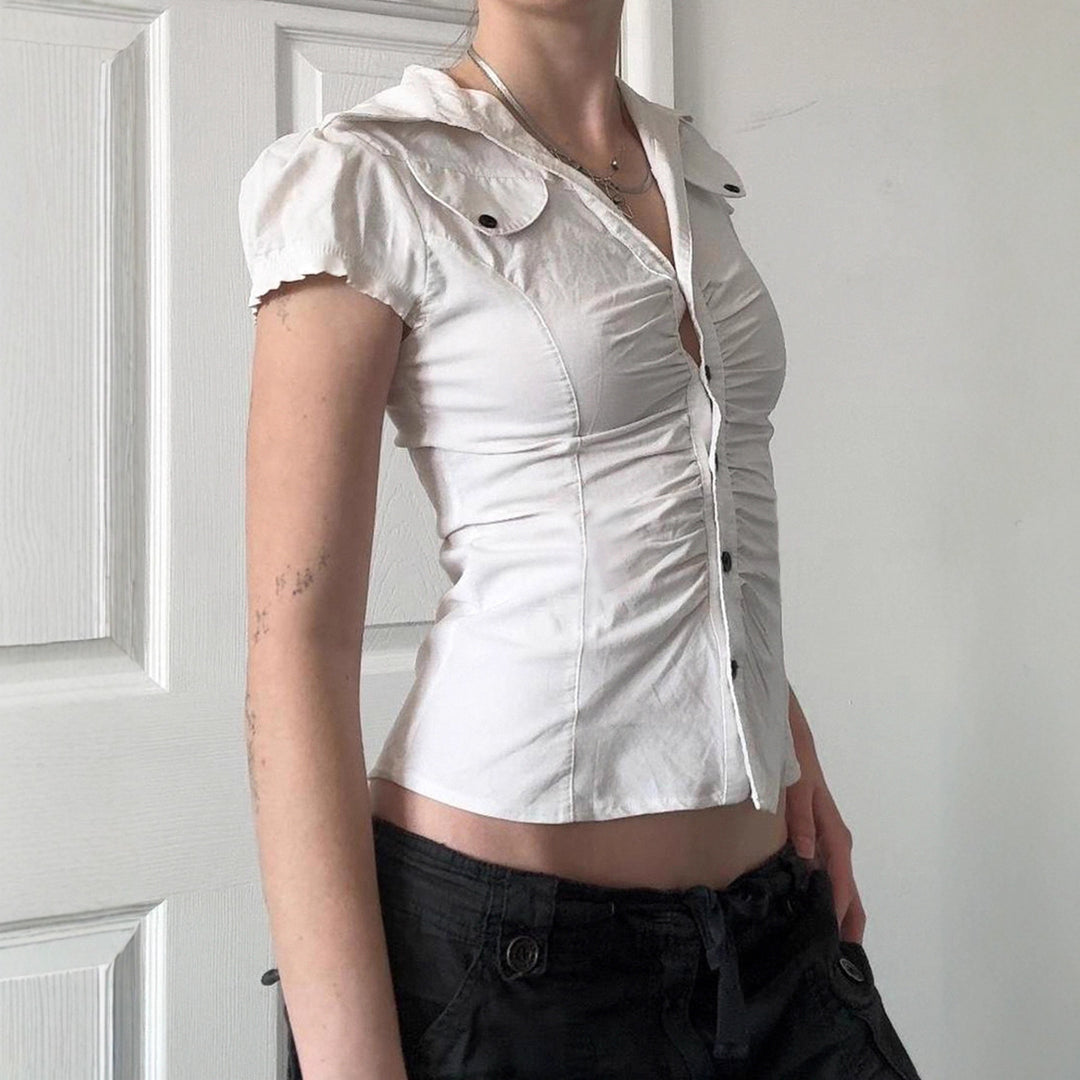 Damen figurbetontes Blusenshirt mit eleganten Rüschendetails und Knopfverschluss Drune